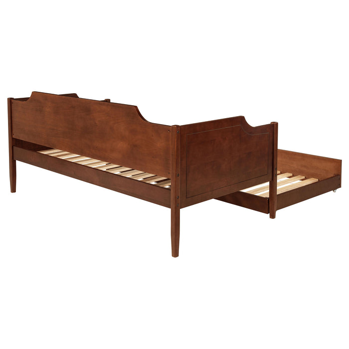 Redding Daybeds